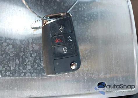 2020 Volkswagen Tiguan 2.0T Se/2.0T Se R-Line Black/2.0T Sel z USA, uszkodzony, nr VIN 3VV3B7AX1LM083467